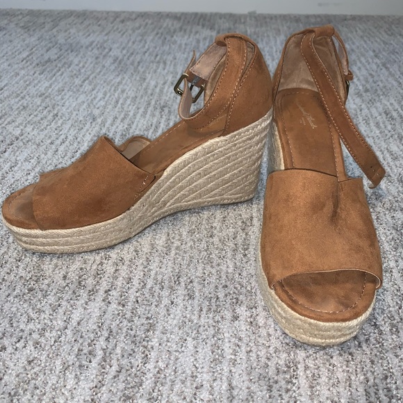 Summer wedges - Picture 1 of 2